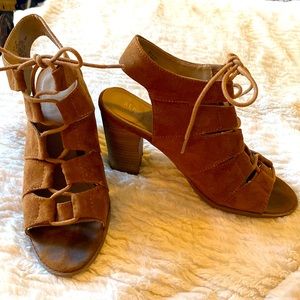 Kenneth Cole sandals